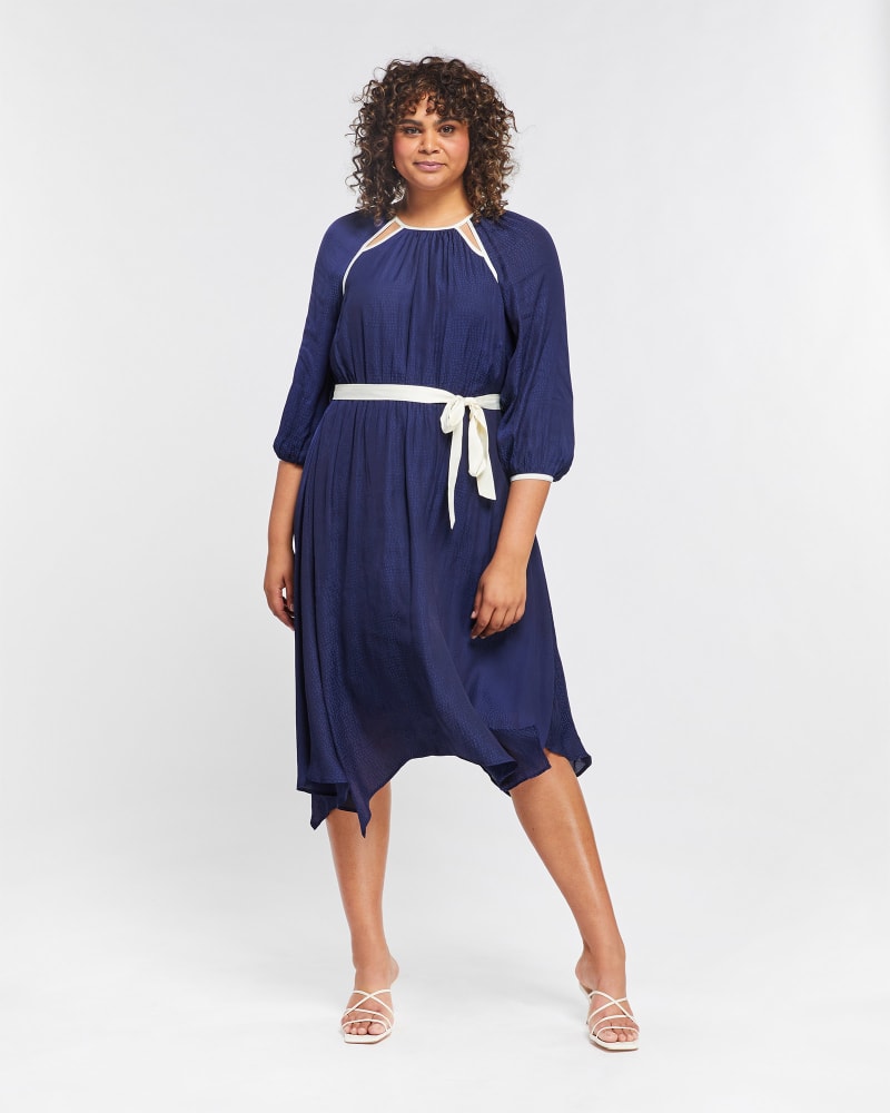 Front of a model wearing a size 3X Mina Contrast Dress in Ink/Cream by Estelle. | dia_product_style_image_id:264830